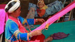 Palong Hill tribe weaving cotton 700 398